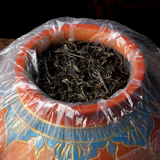 【十年陈傣陶冰岛老寨】2015年茶后冰岛老寨与云南非遗的完美结合，赔钱补贴助理傣陶复兴，每罐净含量：800克/罐 商品图2