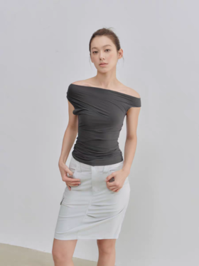 Evistub/E-5XDX459/多种穿法斜肩抽褶短袖女