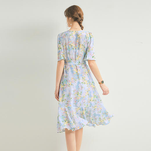 「高货kbnq」全新升级【铂金会员514/天猫689/差价175】(45557)洛诗琳法式真丝印花连衣裙2025夏季新款V领荷叶边真丝裙 商品图3