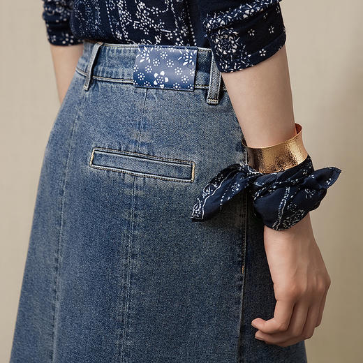 【林栖设计小店】（现货）【送方巾】【牛仔系列】渐变牛仔半裙百搭气质2025早秋新款裙子女G1653002 商品图3