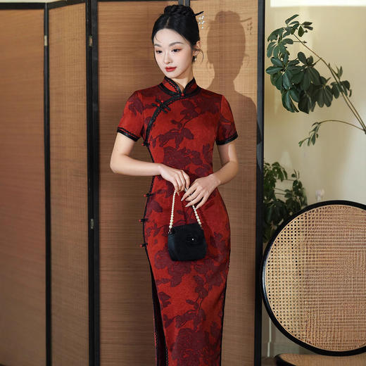 日常压皱醋酸缎国风红色长款中老年改良旗袍XL1233 商品图0