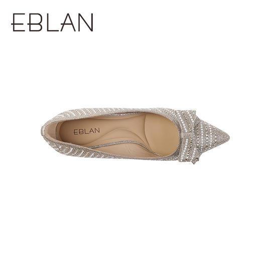 伊伴秋季星河感闪钻鞋面舒适压印垫脚高跟单鞋B25461621 商品图2