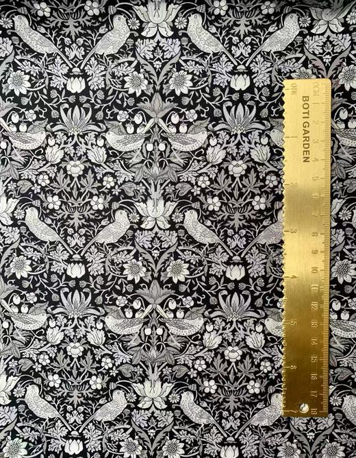 LT005S  Liberty 草莓小偷Strawberry Thief  金粉银粉限定系列-金粉银粉工艺 邮费到付 279元/米 商品图1