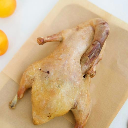 【斌哥优选】金陵盐水鸭，非遗，地道南京味，现卤现杀，咸香透骨，肉质嫩瘦，不肥腻，鸭架煮汤也嘎嘎香。 商品图0