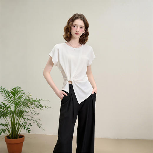 西遇褶皱短袖T恤女夏季新款不规则下摆收腰圆领短款上衣H0051213 商品图3