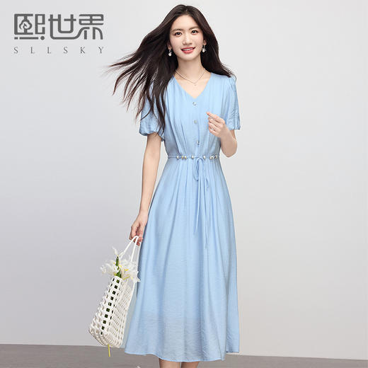 【专属特价】熙世界度假风蓝色V领连衣裙女夏季新款气质灯笼袖串珠收腰长裙子 商品图0