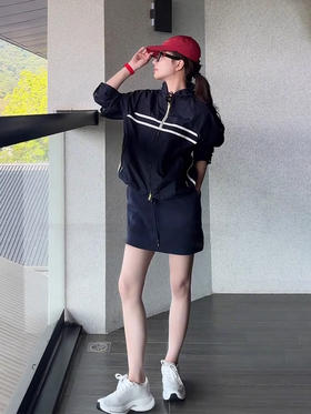 COCO ZONE 刘一一 “高定皮肤衣”层次感简约气质外套CD2A1249