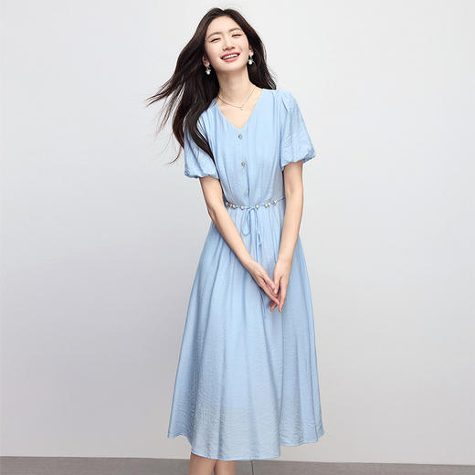 【专属特价】熙世界度假风蓝色V领连衣裙女夏季新款气质灯笼袖串珠收腰长裙子 商品图4