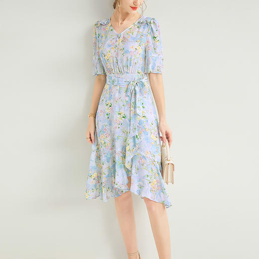 「高货kbnq」全新升级【铂金会员514/天猫689/差价175】(45557)洛诗琳法式真丝印花连衣裙2025夏季新款V领荷叶边真丝裙 商品图2