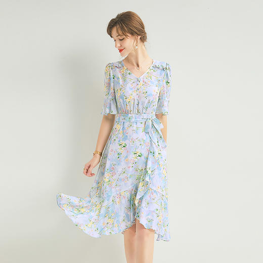 「高货kbnq」全新升级【铂金会员514/天猫689/差价175】(45557)洛诗琳法式真丝印花连衣裙2025夏季新款V领荷叶边真丝裙 商品图0