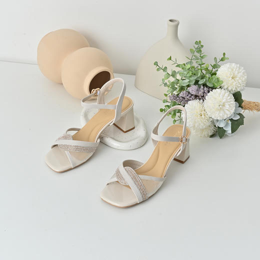 经典鲨2025夏季新品气质通勤高粗跟露趾后空舒适简约凉鞋女KC19-529171 商品图2