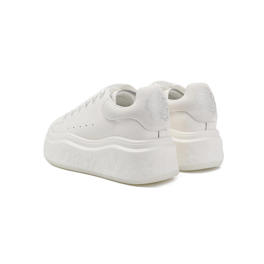 伊伴秋季减龄感小花厚底运动休闲板鞋B25452390 商品图5