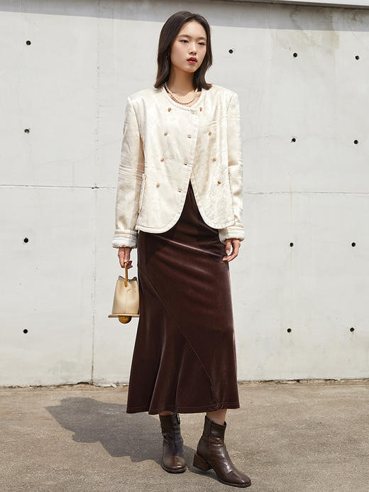 米白色提花缎面双排扣短外套 圆领卷边袖复古优雅小香风夹克 商品图1