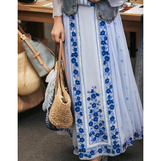 【林栖设计小店】【现货】明月花真丝轻凉马面裙2025秋季新款天丝绒绣复古半身裙女1953042 商品图5