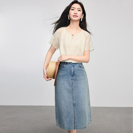 熙世界飞飞袖天丝雪纺衬衫女2025夏日新款轻中式蝴蝶纱盘刺绣上衣 商品图4