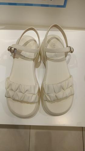 2F意尔康女款凉鞋