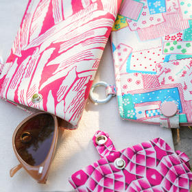 粉色写意系列墨镜盒眼镜盒新款女士小巧便携高颜值太阳镜高级感收纳盒