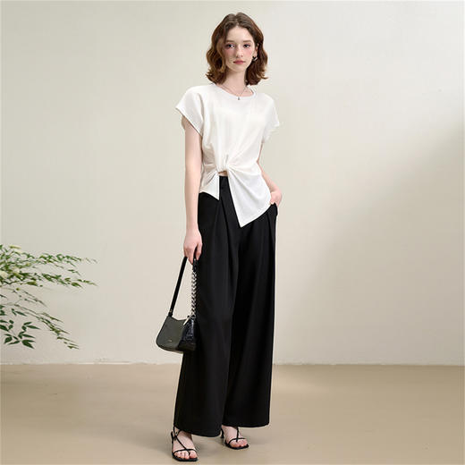 西遇褶皱短袖T恤女夏季新款不规则下摆收腰圆领短款上衣H0051213 商品图1