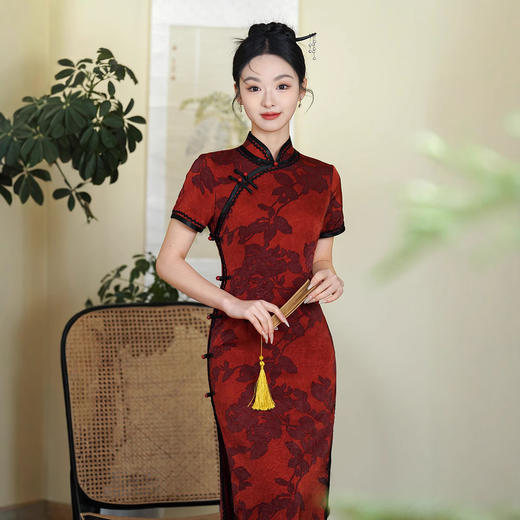日常压皱醋酸缎国风红色长款中老年改良旗袍XL1233 商品图1