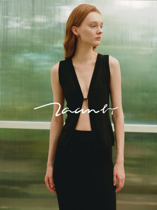 ZAANLI｜ZNSS25042 亚麻粘纤微光串珠马甲针织背心 [ 浅银白 / 雾黑 ] 商品图3