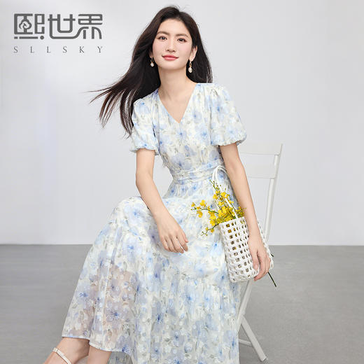 熙世界南法假日碎花连衣裙女2025夏季新款浪漫复古收腰V领长裙子 商品图0