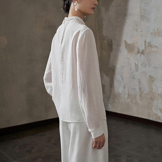 【林栖设计小店】（现货）亚麻混纺衬衣优雅绣花荷叶边拼接2025早秋新款长袖上衣女1953016 商品图1