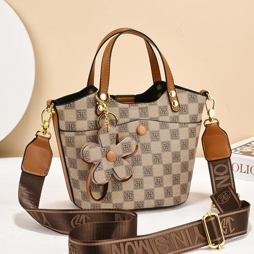 雀说 时尚大容量百搭斜挎包T0221 商品图1