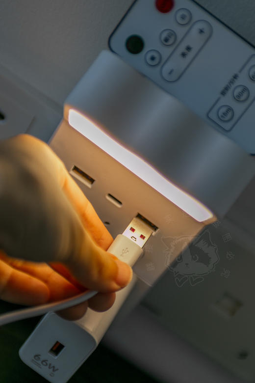 是夜灯也是插座 ，还是手机支架❗️  【品柠PINICK·多功能86型拐角插座2.0】🏆奥运冠军推荐，专业充电设备品牌！ 商品图4