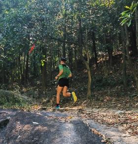 【训练课堂】告别“下山腿抖”！徒步&越野跑核心力量提升指南，稳如磐石！