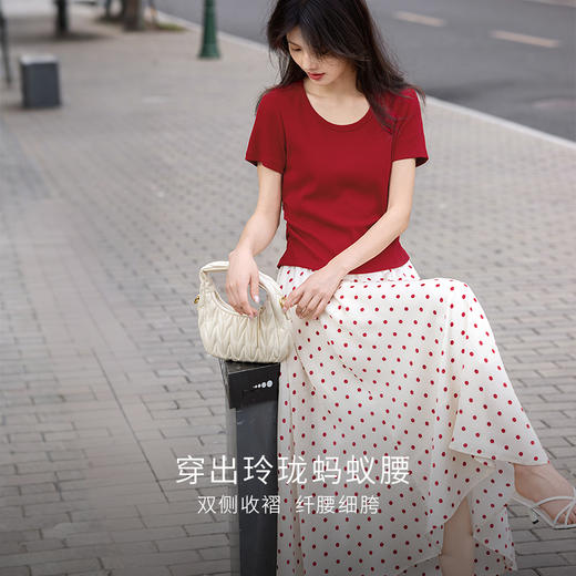 【周末秒杀】熙世界巨好看的夏装套装女2025新款红色短袖T恤波点半身裙两件套 商品图4
