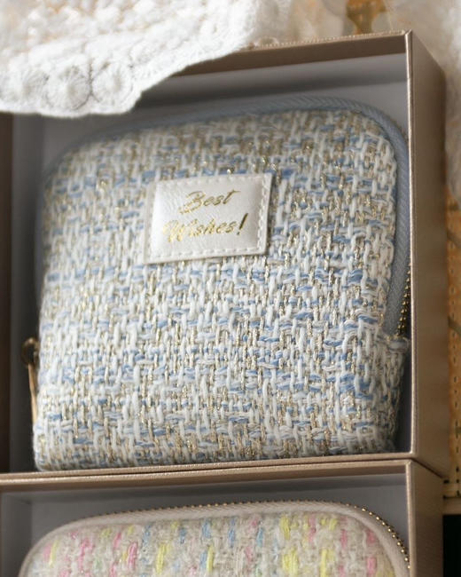 新增复古提花便携首饰盒~富婆标配💎章小蕙、胡彦斌私藏❗【出口欧美定制珠宝首饰收纳包】差旅神器！大容量+防刮分层！✅采用高级雪尼尔包面，精致小巧容量大！🔻项链·手串·耳机·戒指·耳钉都可！多色可选！ 商品图4