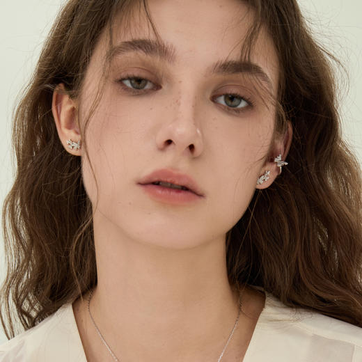 ARSIS银饰｜幸运符号系列 星悦蝴蝶微笑耳排 商品图5