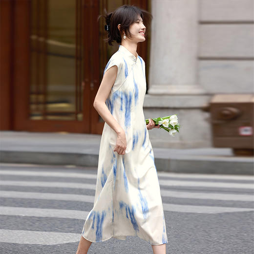 【专属特价】熙世界新中式国风晕染连衣裙女2025年夏季新款高级感改良旗袍裙子 商品图3