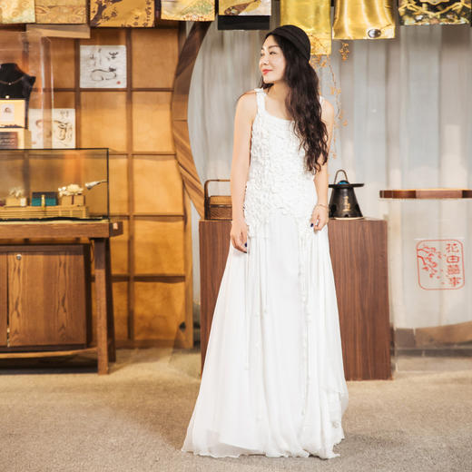 【林栖设计小店】（现货）【手工钩花】桑蚕丝连衣裙优雅2025早秋新款花仙子长裙女1953064 商品图0