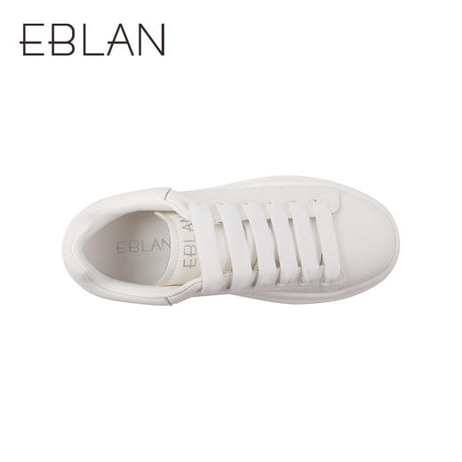 伊伴秋季减龄感小花厚底运动休闲板鞋B25452390 商品图2