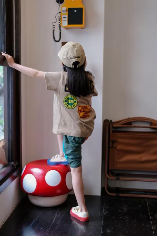 Disney合作款！竹节棉T恤！2025夏季DD限定日系儿童贴布刺绣字母徽章老鼠联名短袖两色入！ 商品图1