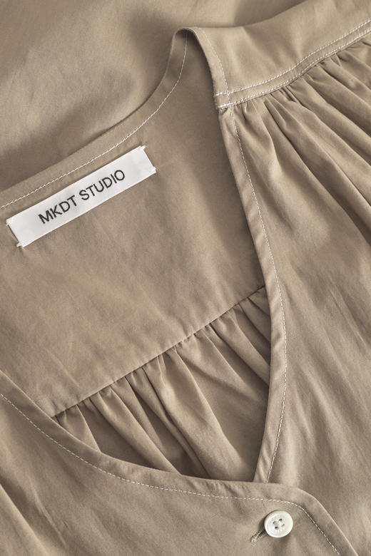 Mark Kenly Domino Tan 25PF 卡其色TAHIRA棉府绸叠褶短上衣 商品图4