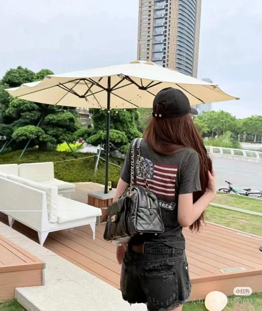 巨软~CH克罗*心Vintage鸡心领25ss 定染深灰复古印花修身收腰设计，高品 V领修身短袖T恤上衣 商品图0