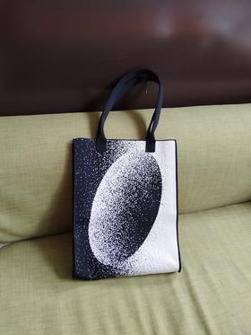 inger zoo 渐变椭圆纹样托特包