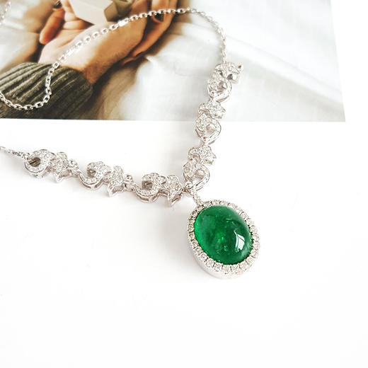 【天然正品】AU750收藏级白金镶钻镶天然4.43克拉赞比亚木佐绿祖母绿吊坠项链吊坠：19.1*11.7*8.4MM / 项链：50CM（长度可调节）女士现售价：20800！150525NJS14 商品图2