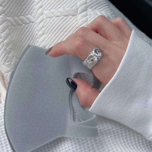 Buccel布契拉提小雏菊开口戒指 商品图11