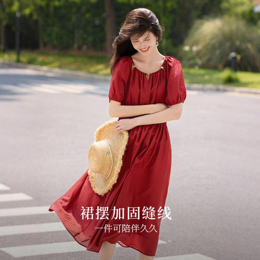 熙世界红色天丝连衣裙女夏日2025新款法式串珠圆领泡泡袖气质长裙 商品图2