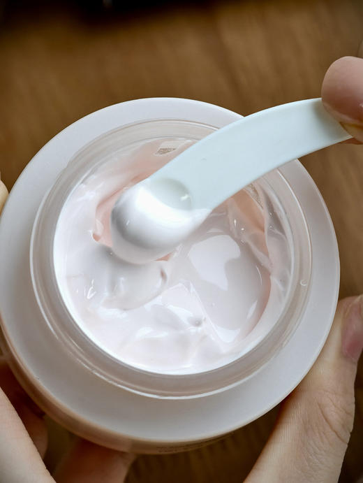 ‎宝藏小众品牌法国原装进口lanys素颜霜50g，⁠不假白！不卡粉！⁨不氧化！‌⁡ ✅1瓶=⁭面霜+‎遮瑕+​妆前乳+‏粉底❗  ✅添加99.8%纯度烟酰胺  ✅98.9%纯度二裂酵母发酵产物滤液 商品图2