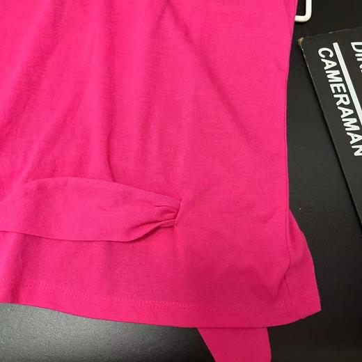 【选2件15元-NO退】130玫红蝴蝶结纯色短袖-微脏-喜出 商品图2