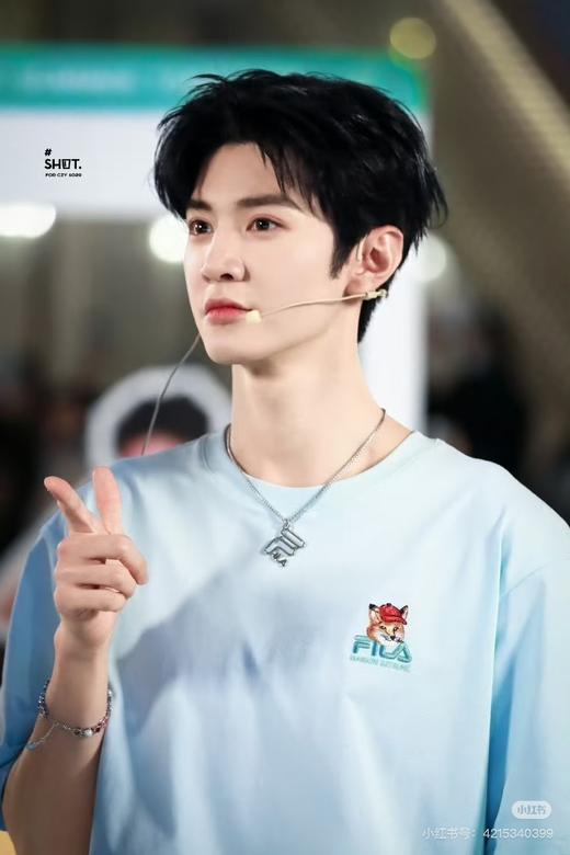 F乐X小狐狸联名款 刺绣+印花圆领短袖T恤 Z-15441 商品图1