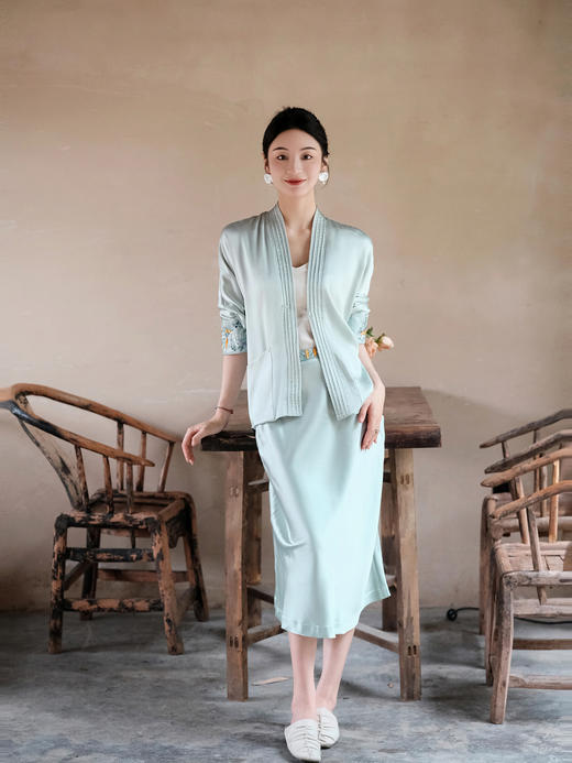 盛唐牡丹| 重缎真丝手绣半裙 商品图0