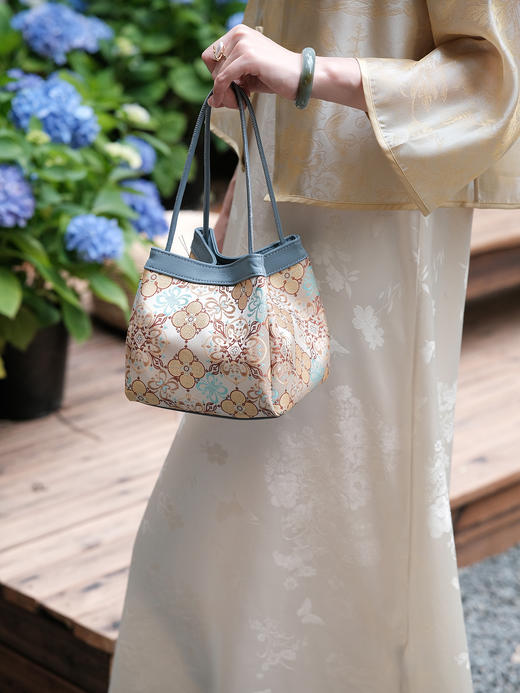 盛唐婧| 如意四方包-橘色[特价品] 商品图0