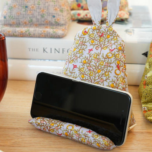 卡通小兔子系列手机支架小车载桌面落地通用便携懒人可爱高端女生新款 商品图2