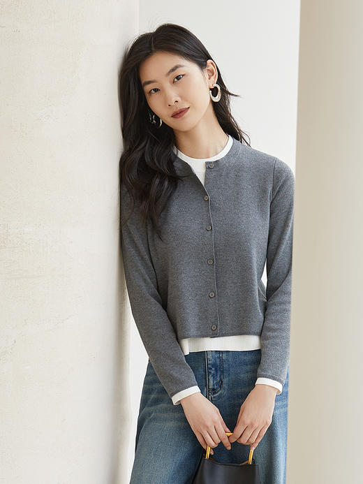 高级感灰色撞色针织开衫 圆领单排扣短款上衣 春秋季通勤百搭显瘦羊毛混纺外套 商品图1