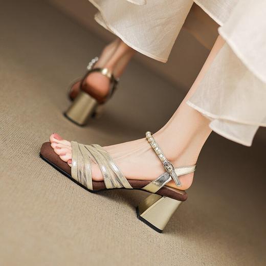 【预售5天】夏季绝美性感网纱方头露趾凉鞋女夏珍珠一字带气质百搭粗跟高跟鞋AJ&AJ9976 商品图4